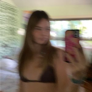 Meet your Posher, Livija